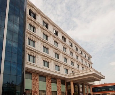 Anandha Inn Convention Centre & Suites